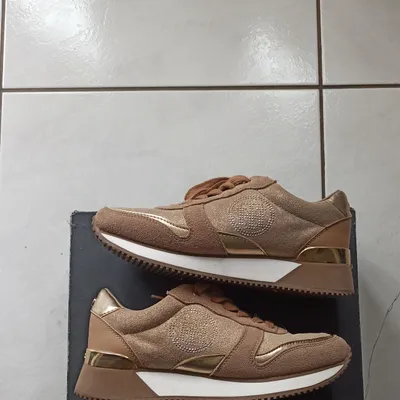 Baskets Tommy Hilfiger taille 36